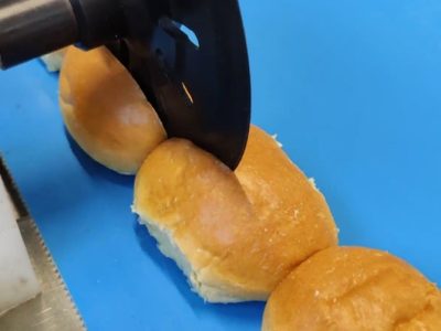 ultrasonic-slicing-for-bread